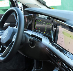 VW ゴルフ 新型 開発車両(スクープ写真)