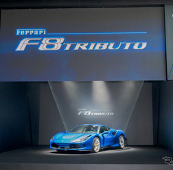 フェラーリF8トリブート