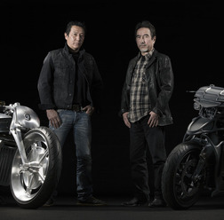 HOT-DOCK CUSTOM-CYCLESの河北啓二氏とKen’s Factoryの永井健次氏。