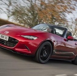BBRの新型マツダロードスター・スーパー190