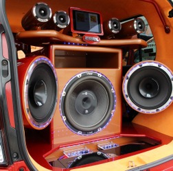 カスタム・オーディオマシン SpecialFeature!!  SUZUKI WAGON R　STINGRAY　（オーナー・西谷信誉さん）　by　 ピットハウスコスギ　前編