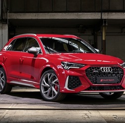 アウディ RS Q3 新型