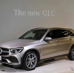 メルセデスベンツ GLC 改良新型（GLC 300 4MATIC モハーベシルバー）