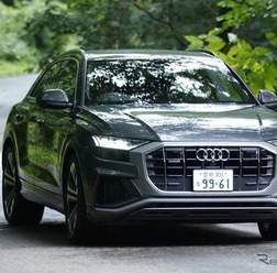 アウディ Q8 55 TFSIクワトロ