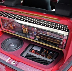 カスタム・オーディオマシン SpecialFeature!! SUZUKI SWIFT(オーナー・大谷博行さん) by SOUND WAVE 前編