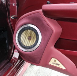 カスタム・オーディオマシン SpecialFeature!!  SUZUKI SWIFT（オーナー・大谷博行さん）　by　 SOUND WAVE　後編