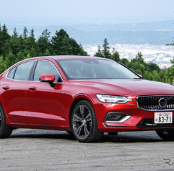 ボルボ S60 新型(T5インスクリプション)