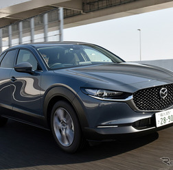 マツダCX-30