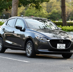 マツダ2 XD L Package(4WD、AT)