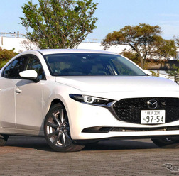 マツダ3 セダン 新型