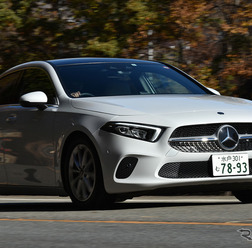 メルセデスベンツ Aクラスセダン(A250 4MATIC)