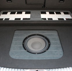 カスタム・オーディオマシン SpecialFeature!! PORSCHE CAYENNE(オーナー:中溝一馬さん) by custom&car Audio PARADA 前編