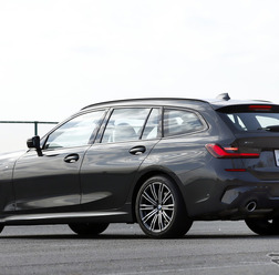 BMW 3シリーズツーリング 新型(320dツーリング xDrive)