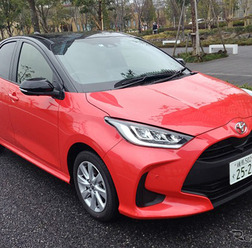 トヨタ ヤリス 1.5G