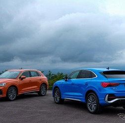 アウディ Q3(左)とQ3スポーツバック