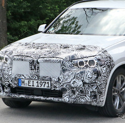 BMW X3 改良新型プロトタイプ(スクープ写真)
