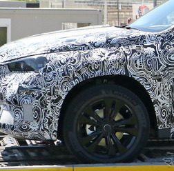 BMW X1 次期型プロトタイプ(スクープ写真)