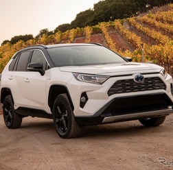 トヨタ RAV4 ハイブリッド の2021年モデル(米国仕様)