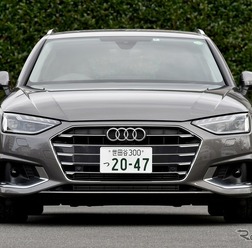 アウディ A4アバント 35 TFSI アドバンスト
