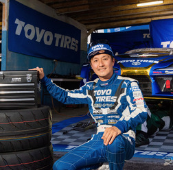 Team TOYO TIRES DRIFT / 川畑 真人選手。人気、実力ともにD1GPを代表するドライバーの1人