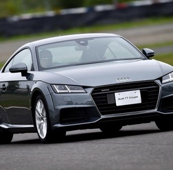 アウディ TTクーペ 2.0TFSI クワトロ