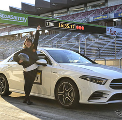 「2L turbo 4WDレッスン」で新米女性編集者が初めてサーキット走行に挑戦!