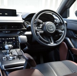 マツダ MX-30 EVモデル Self-empowerment Drive Vehicle（自操車）