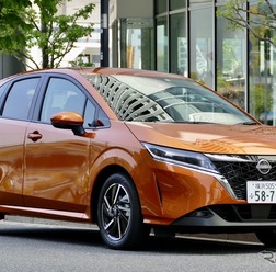 日産 ノート X FOUR