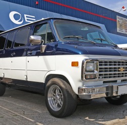 カスタム・オーディオマシン SpecialFeature!!  Chevrolet G20 SPORTVAN（オーナー：山倉 勇さん）　by　EAST　前編