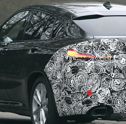 BMW X4 改良新型 プロトタイプ（スクープ写真）