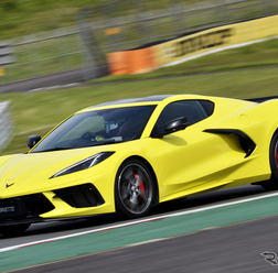 シボレー コルベット 新型（クーペ 3LT）