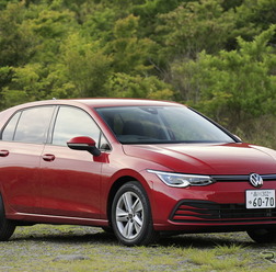 VW ゴルフ 新型（eTSI アクティブ）