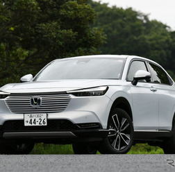 Honda ヴェゼル 新型(e:HEV Z)