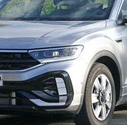 VW T-Roc R-Line 改良新型プロトタイプ(スクープ写真)