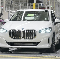 ドイツ・ライプツィヒ工場で生産を開始したBMW2 シリーズ・アクティブツアラー 新型
