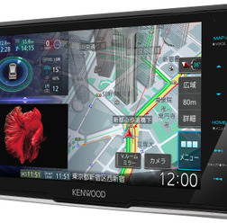 「AV一体型ナビ」の一例（ケンウッド・MDV-M908HDF）。