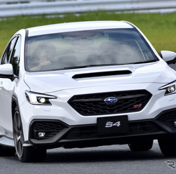 SUBARU 新型 WRX S4 STI Sport R EX ボディカラー セラミックホワイト