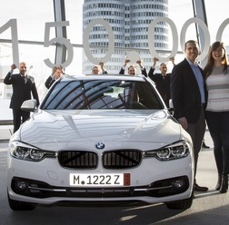 BMWの独ミュンヘンのBMWヴェルトでの新車の引き渡しが累計15万台に到達