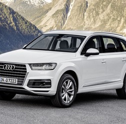 新型アウディ Q7