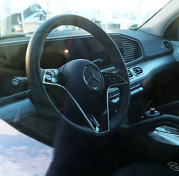 メルセデスベンツ GLE 改良新型プロトタイプ（スクープ写真）