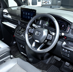 ホンダ・ステップワゴン新型(スパーダ)