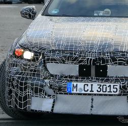 BMW M5セダン 次期型プロトタイプ（スクープ写真）