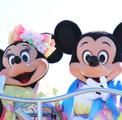 「ニューイヤーズ・グリーティング」 - (C) Disney