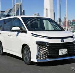 トヨタ ヴォクシー 新型