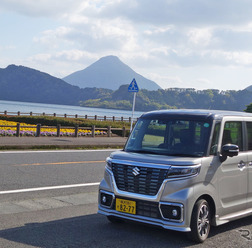 スズキ スペーシアカスタム HYBRID XSターボで3600km。鹿児島・薩摩半島南部の火口湖、池田湖にて。