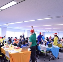 「Tech Kids CAMP Christmas」。掛け声とともに開発開始