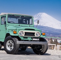 BRADLEY 40th Anniversary / ランドクルーザー【FJ40】