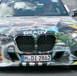 BMW M4 3.0 CSL オマージュ プロトタイプ(スクープ写真)