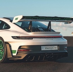 ポルシェ 911 GT3 RS 新型の「トリビュートtoカレラRSパッケージ」とポルシェ 911 カレラ RS 2.7