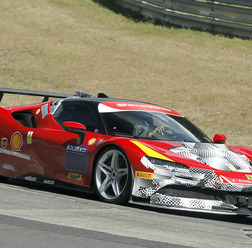 フェラーリ SF90 SV(スクープ写真)